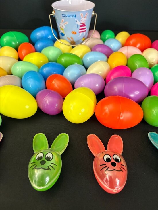 Fiesta Easter Eggs Egg Hunt Vintage Plastic Bunny Rabbit Bucket Fiesta Bunnies - Picture 3 of 6